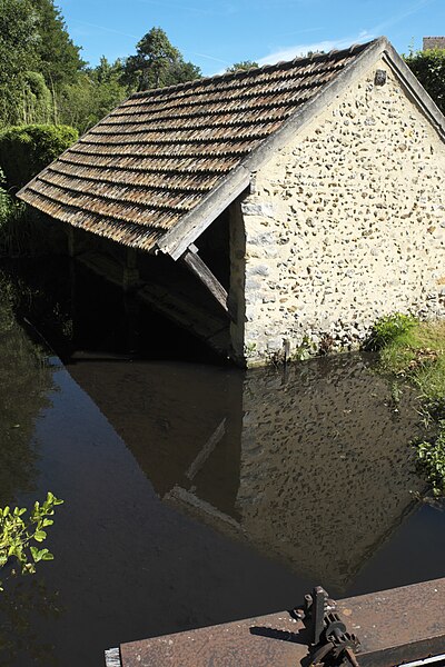 File:Rochefort-en-Yvelines Lavoir 877.jpg