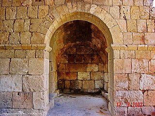 Roman Hippodrome Arch - Tyre Lebanon.JPG
