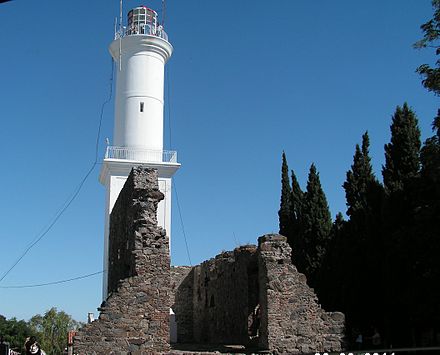 The lighthouse and the San Francisco convent ruins