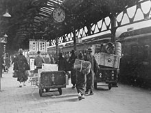 Bahnhofshalle (1935)
