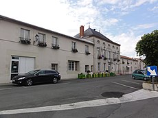 Saint-Georges-lès-Baillargeaux (vienne) école-mairie.JPG