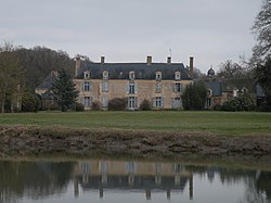 Sainte-Anne-sur-Vilaine château Port de Roche.jpg