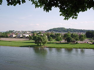 <span class="mw-page-title-main">San (river)</span> River in Poland and Ukraine