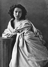 The French actress Sarah Bernhardt was considered insufficiently understated in English terms. Photograph by Felix Nadar, c. 1864 Sarah Bernhardt by Felix Nadar 2.jpg