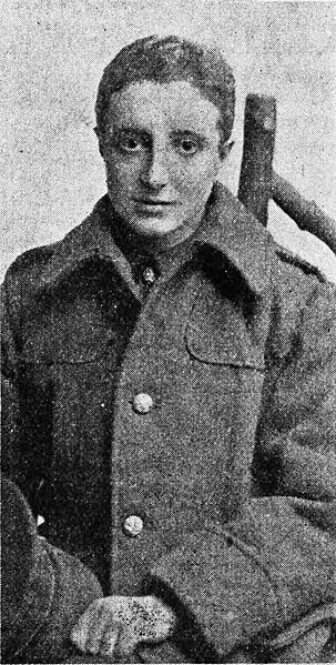 Saunders Lewis as an army officer in 1916
