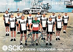 Scic cycling team 1974.jpg