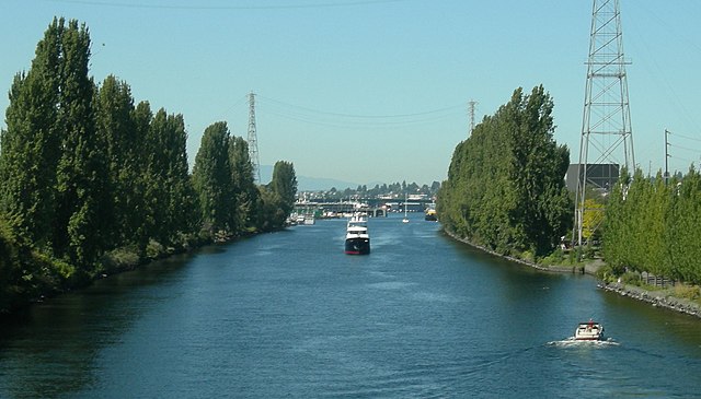 The Fremont Cut as seen from the Fremont Bridge