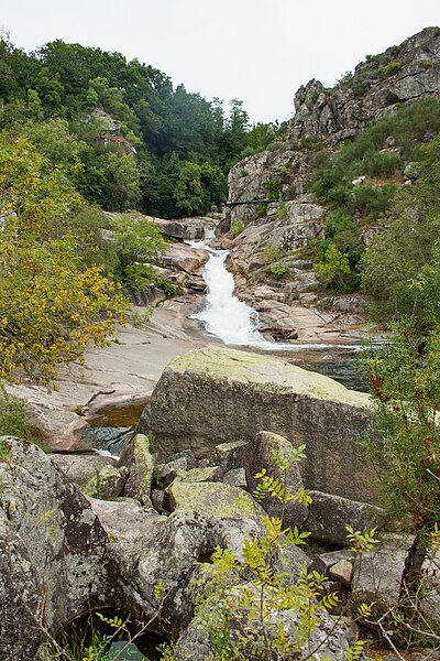File:Segade Waterfall, Umia River (Fervenza de Segade, Río Umia) in Caldas de Reis, Galicia, Spain 7.jpg