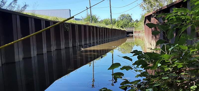 File:Sexton and Kilfoil Drain in Taylor, Michigan.jpg