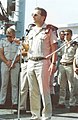 תא"ל שאול חורב מפקד בסיס חיפה מדבר אל צוות אוניית עזר 1994.