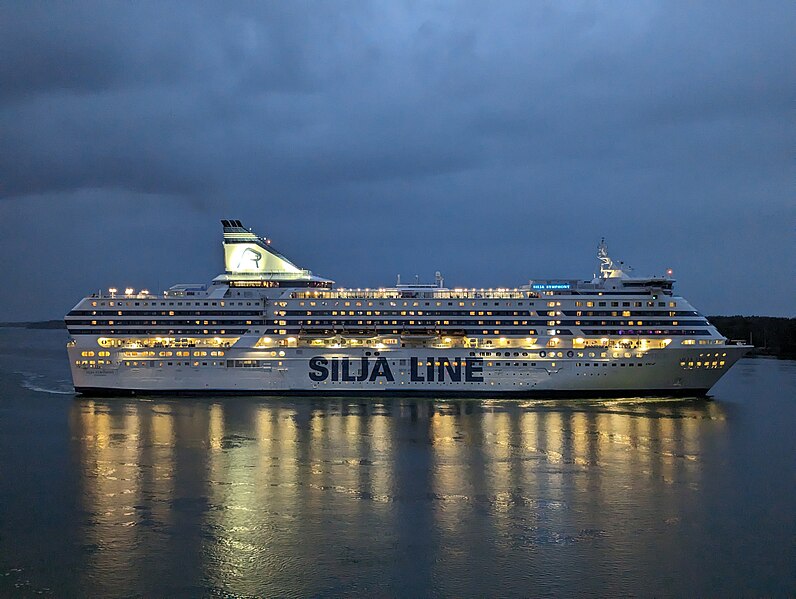 File:Silja Symphony, 20230630 - 25.jpg