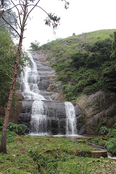 File:Silver Cascade Falls in Kodaikanal.jpg