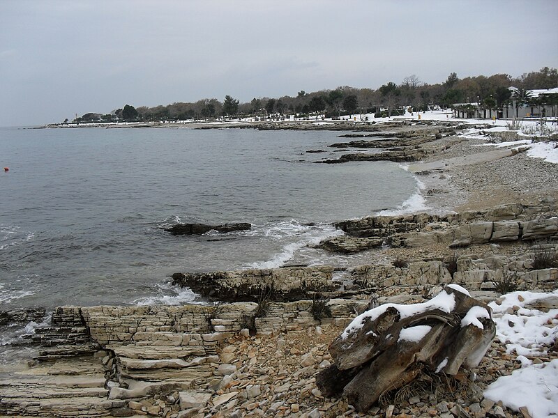 File:Snow in Poreč, the first day of winter 2009.jpg