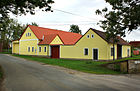 Čeština: Bývalý statek v Mníšku, části obce Stříbřec English: Old farm in Mníšek, part of Stříbřec village, Czech Republic