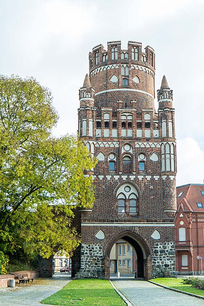 File:Stendal Uenglinger Tor-01.jpg