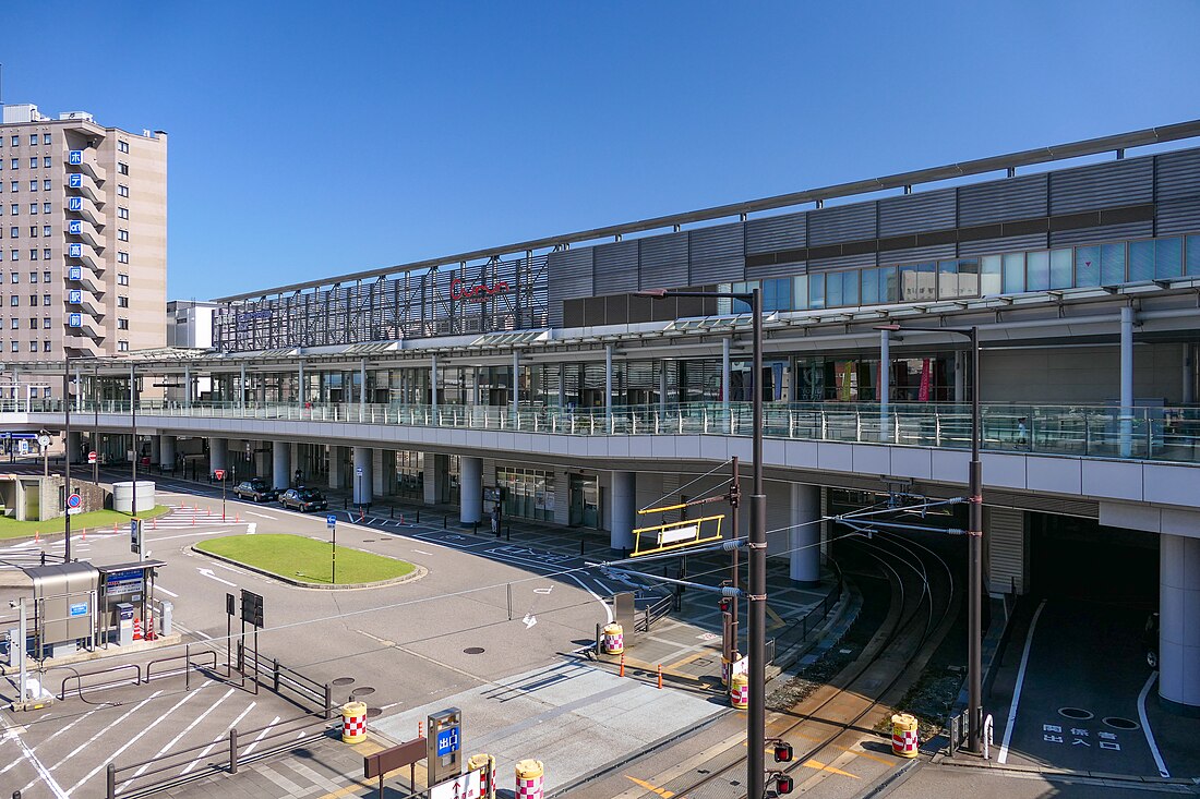 高岡駅