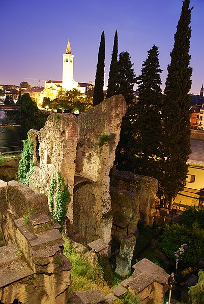 File:Teatro romano ruins verona.JPG