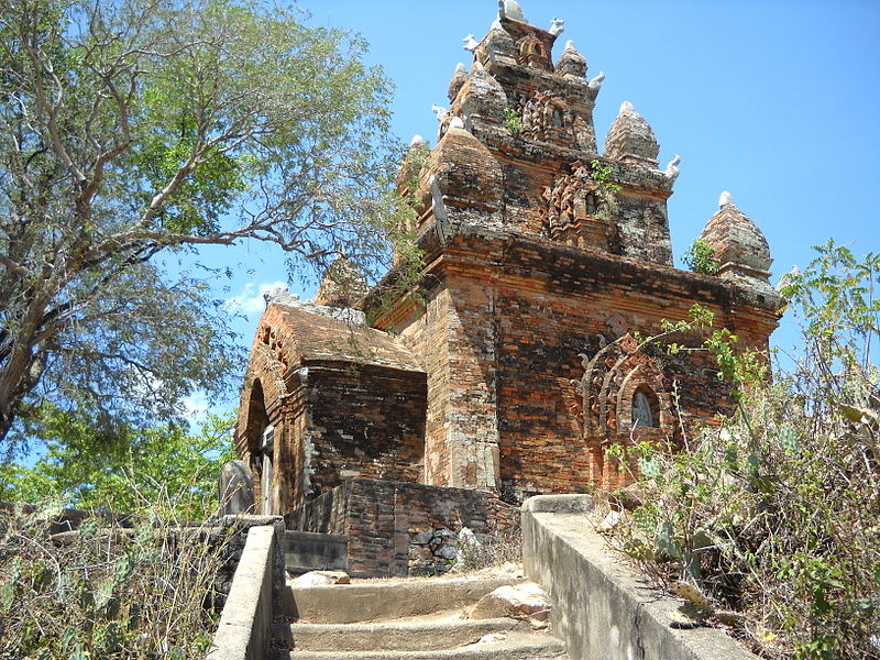 File:Tháp Po Rome, Ninh Thuận.JPG