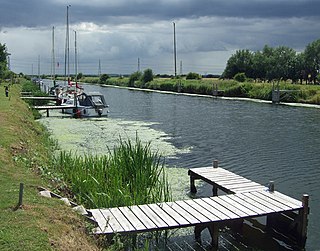 <span class="mw-page-title-main">Ferriby Sluice</span> Hamlet situated near the lock complex on the Humber and River Ancholme, Lincolnshire, England