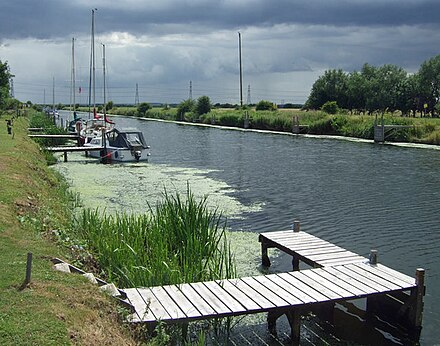 Yachts moored on the new Ancholme at Ferriby Sluice The New River Ancholme at Ferriby Sluice - geograph.org.uk - 1392031.jpg