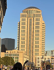 The Thomas Eagleton courthouse seen from enterprise center.jpg