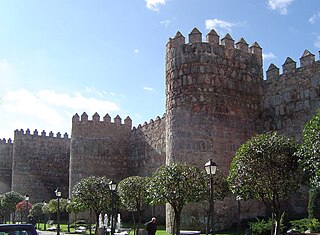 Parte de la muralla que transcurre por la calle San Segundo.