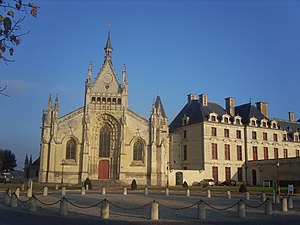 拉特雷穆瓦耶公爵城堡（法语：Château des ducs de La Trémoille）