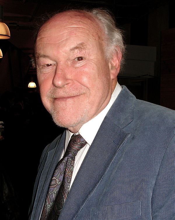 Timothy West portrayed Stan.