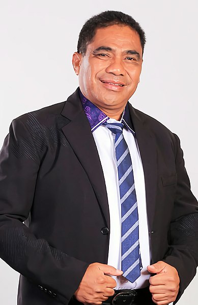 File:Titus Emanuel Adopehan Hery Dosinaen - Komisaris Utama Bank Papua (2018).jpg