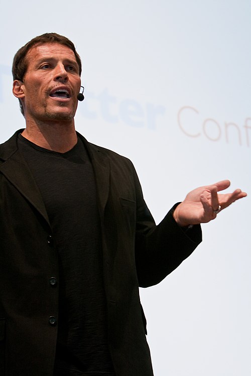 Tony Robbins gesturing.jpg