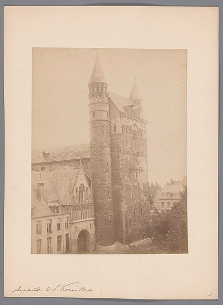 File:Toren van de Onze-Lieve-Vrouwebasiliek te Maastricht, RP-F-00-5042.jpg