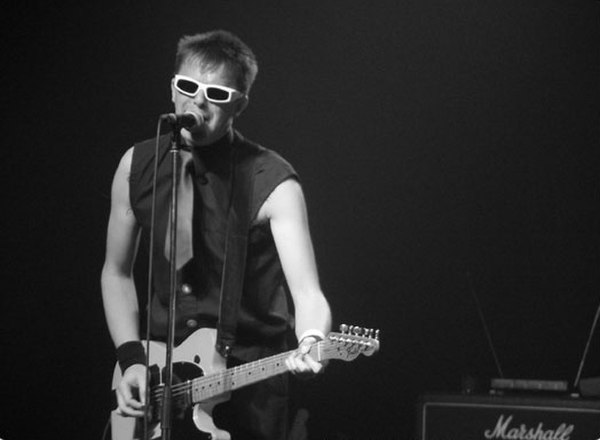 Michael "Olga" Algar of The Toy Dolls on stage in 2005