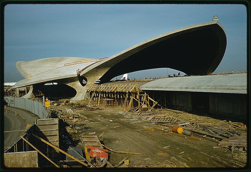 File:Trans World Airlines Terminal, John F. Kennedy (originally Idlewild) Airport, New York, New York, 1956-62. Construction krb 00588.jpg