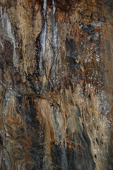 File:Treak Cliff Cavern - interior - Andy Mabbett - 16.JPG