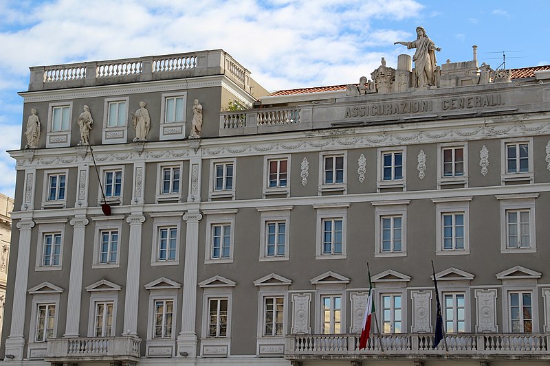 File:Trieste - Palazzo Stratti (26905404749).jpg