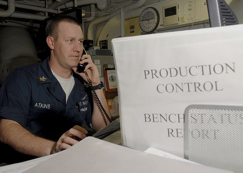 File:US Navy 080619-N-1281H-096 Aviation Support Equipment Technician 1st Class Jamey Atkins screens induction maintenance action forms on a computer aboard the Nimitz-class aircraft carrier USS Abraham Lincoln (CVN 72).jpg