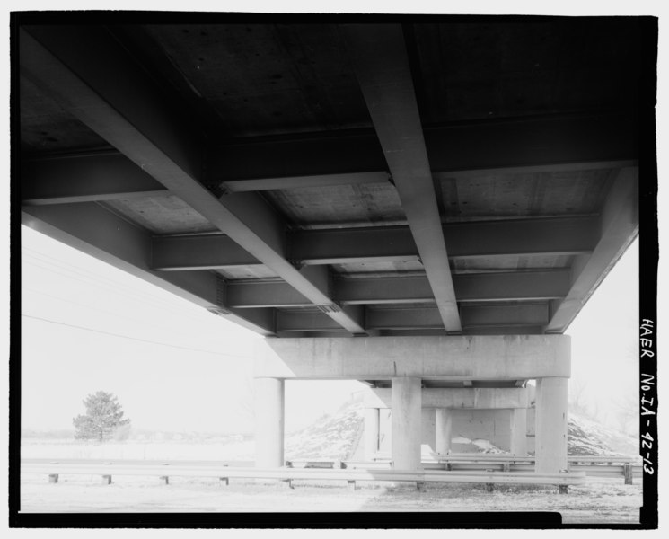 File:Underside of overpass, showing piers, beams, lateral bracing and deck underside. View to north. - 86th Street Overpass, Spanning Interstate 35 and 80 at Northwest Eighty-sixth Street, HAER IA-42-13.tif