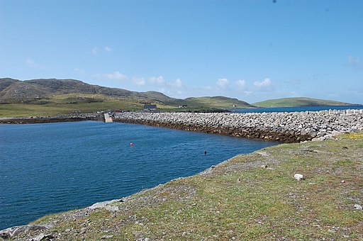 Vatersay causeway - geograph.org.uk - 2989262