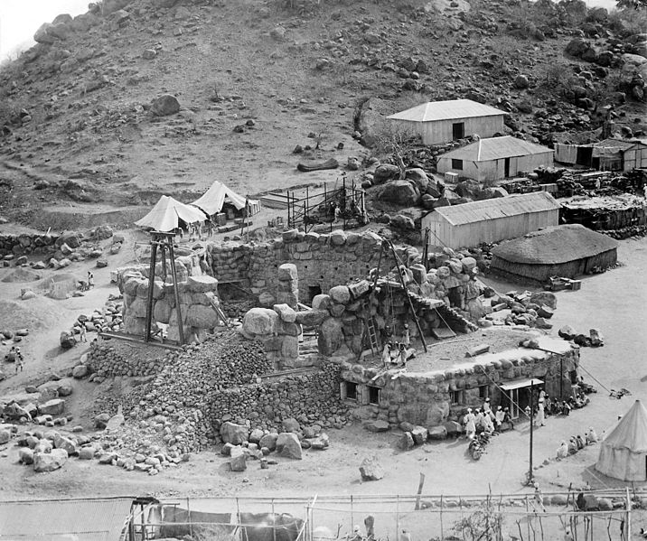 File:View looking down on House of Boulders, Jebel Moya Wellcome M0001529.jpg