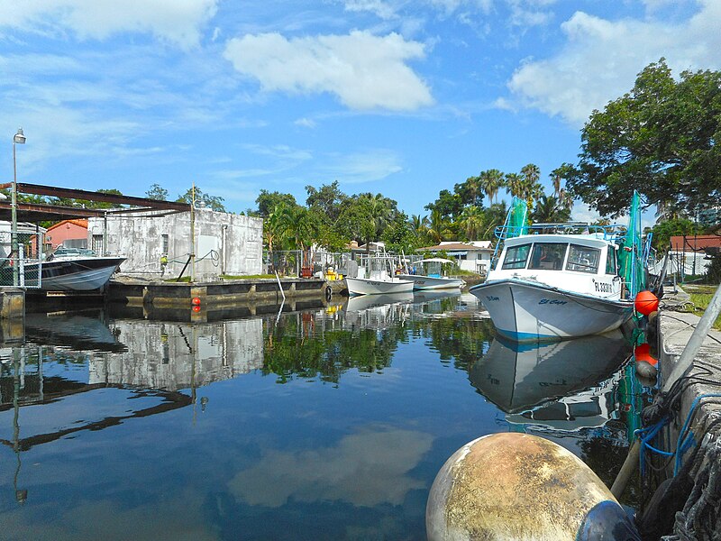 File:Wagner Creek in Miami - 08 Seybold Canal near NW 9th Street (view northwest).jpg