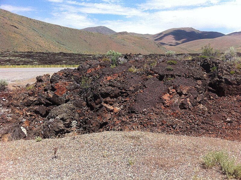 File:West end of Craters of the Moon National Park (5933973102).jpg