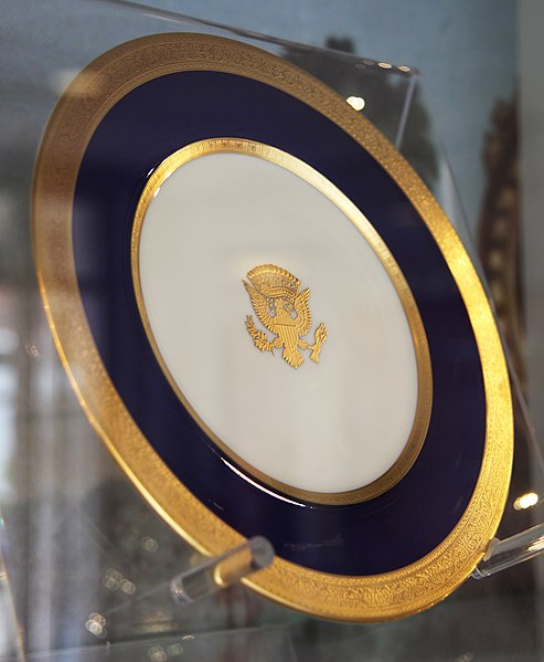 File:Woodrow Wilson administration chop plate - original - Richard Nixon Presidential Library and Museum.jpg