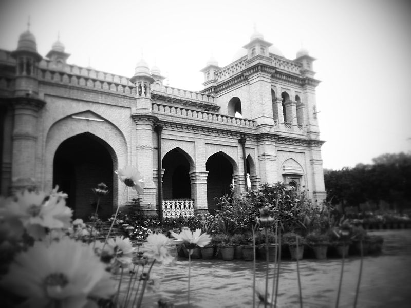 File:Years old main building, Islamia College Peshawar, Pakistan.jpg