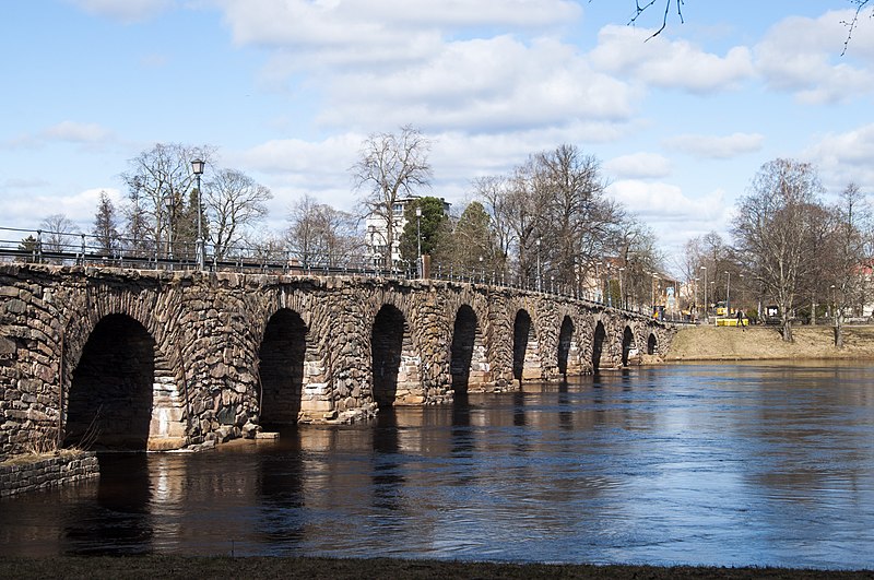 File:Östra stenbron, Karlstad.JPG