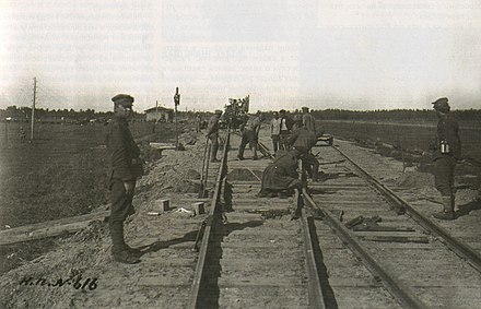 Военное положение железная дорога. Железная дорога Франция 1919. Железная дорога 50 годов. Ремонт железнодорожных путей. Железные дороги России 1919 года.