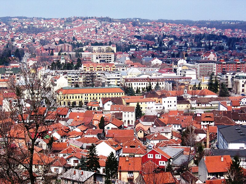 File:Поглед на Ваљево - Valjevo view.JPG