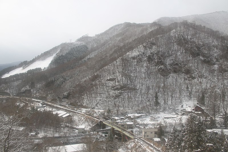 File:湯檜曽付近の風景 - panoramio.jpg