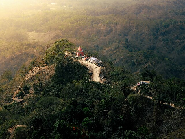 বিরূপাক্ষ মন্দির - চট্টগ্রাম (চন্দ্রনাথ) পাহাড়ের চূড়া হতে দৃশ্যমান অবস্থায়।