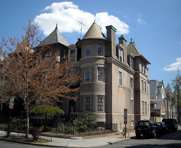 Young's former residence in the Dupont Circle neighborhood of Washington, D.C.