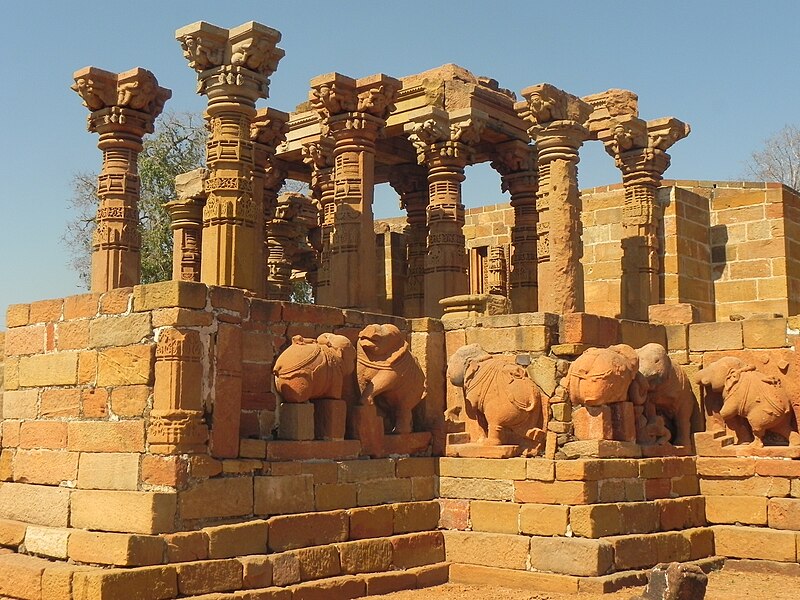 File:18-Omkareshwar-0019336-SiddhanathaTemple.jpg